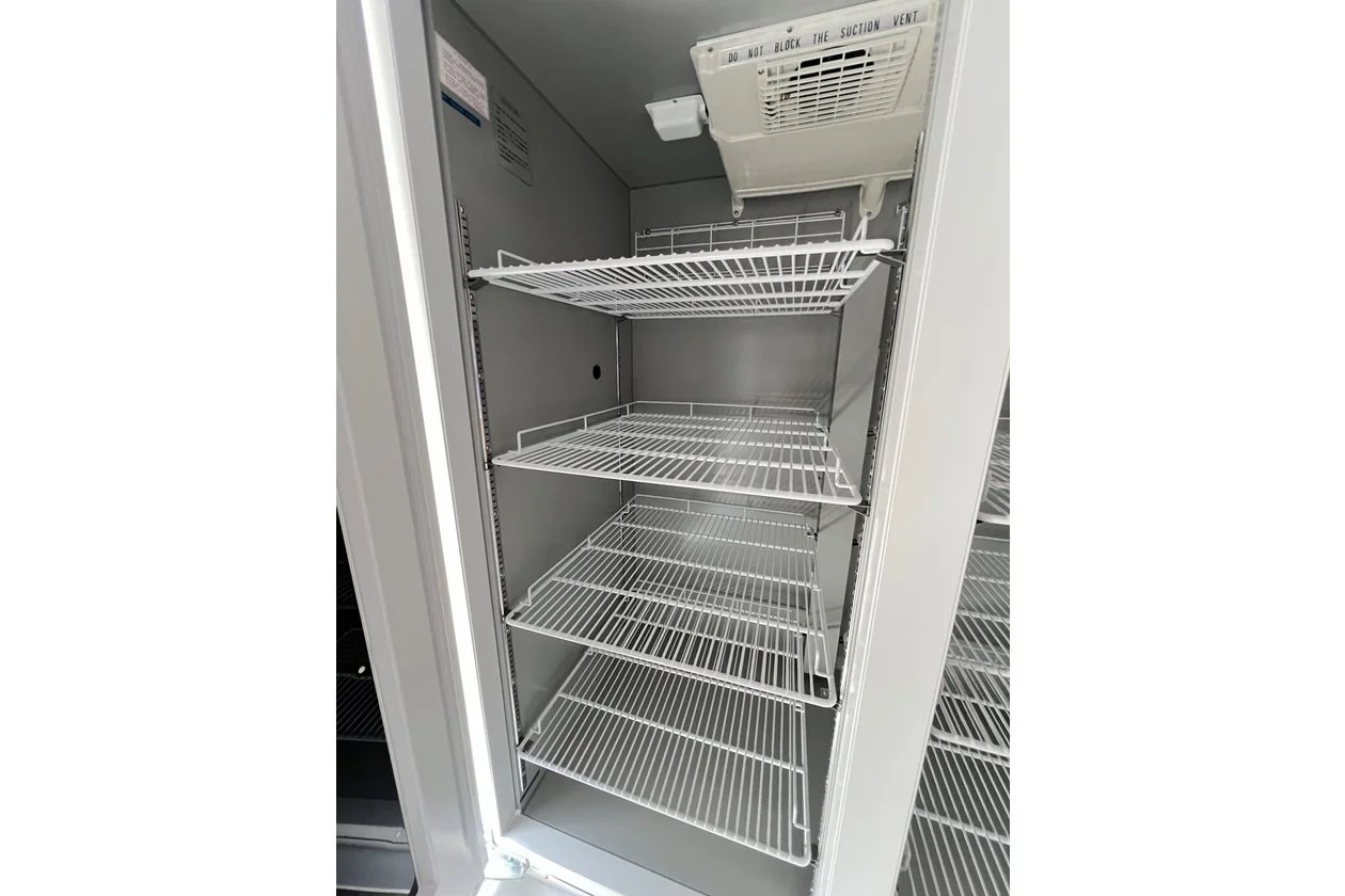 キララページ Kenmore Heavy Duty Commercial Freezer — Lab Cycle Partners